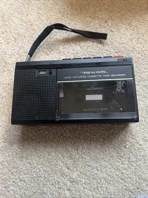 Realistic CTR-85 Portable Cassette Player Recorder 14-1056  Works Tandy Corp.