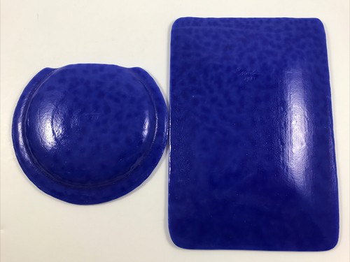 MESOLINI ART GLASS 1989 SIGNED Set of 2 MODERN BLUE PLATES w/ ABSTRACT Design - Picture 3 of 8