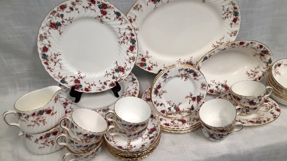 LOT 38 PIECES MINTON ANCESTRAL England Porcelain Dinnerware Dishes ...
