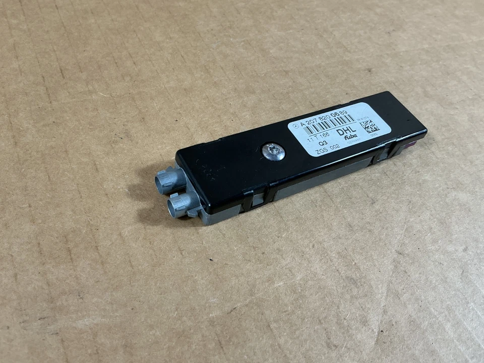 2008-2014 Mercedes-Benz C250 Antenna Amplifier Booster Module A2078200689 OEM - Image 3 of 4
