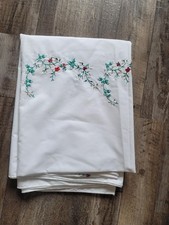 Handmade Rectangle 60x89 Embroidered Tablecloth