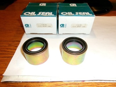 2 (TWO) CHICAGO RAWHIDE 11618 OIL SEALS WITH NOK SEALS IN BOX~30X45X8/30 MM
