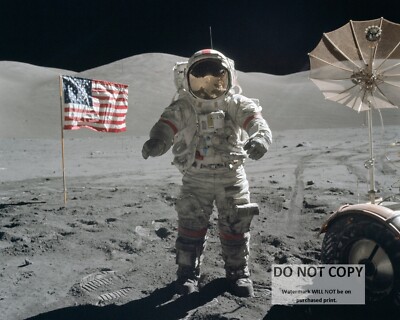 11X14 NASA PHOTO - APOLLO 17 ASTRONAUT GENE CERNAN NEAR FLAG ON MOON (EP-521)