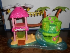 HATCHIMALS COLLEGGTIBLES LOT 7 COSMIC CANDY FIGURES WITH TROPICAL PARTY PLAYSET