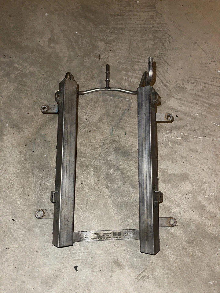 Riel de combustible para motor Land Rover Discovery 99-04 Bosch ERR 6889 4,0 4,6 V8 Foto 3 de 4