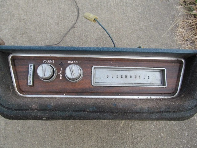 Oldsmobile Olds Cutlass 442 1970 1971 1972 reproductor de cintas de 8 pistas Foto 2 de 4