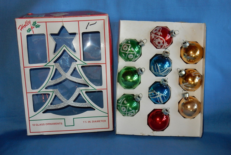 Vintage Holly Decorations 10 Glass Ornaments 1 3/4" Stenciled in Box