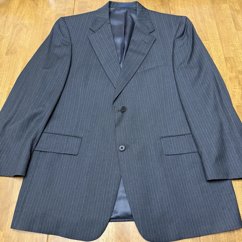 Loro Piana suit men 40S gray pinstripe luxury designer Italy Daniel Cremieux - Image 2 of 4