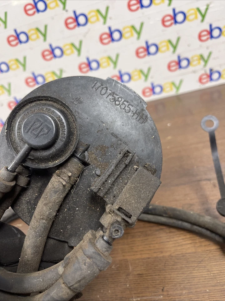 Chevrolet Camaro 1982-1986 evaporador bote de vapor de carbón 17075855-HH Foto 2 de 4