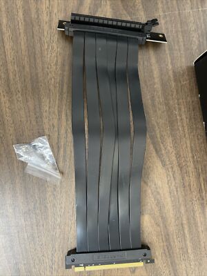 Phanteks 220mm PCI-Ex16 GPU Riser Extension