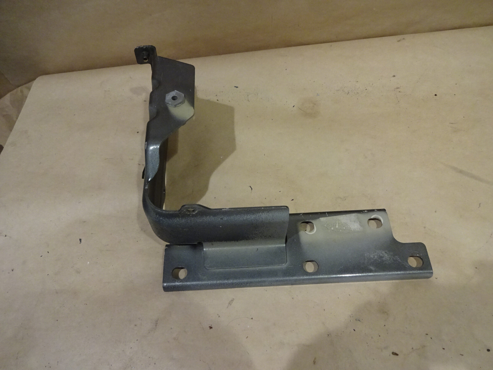 Ferrari California - LH Front Head Light Fixing Bracket  P/N 82858700