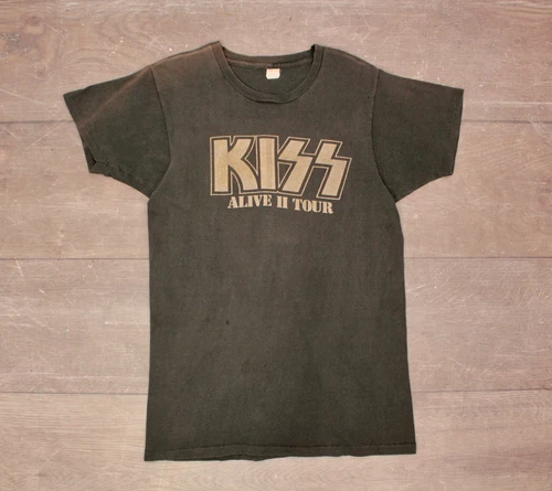 Men's 70s Kiss Alive II Tour TShirt Band T-shirt 1970s vintage concert t-shirt, vintage, single stitch, B+ condition