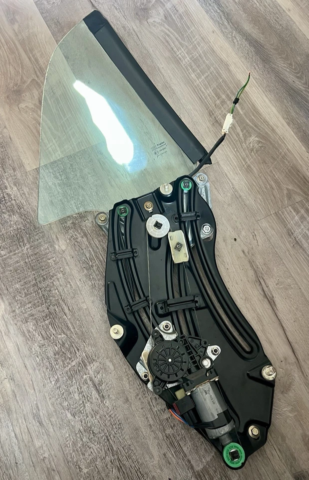 97-06 JAGUAR XK8 CONVERSÍVEL PASSAGEIRO DIREITO QUARTO REGULADOR DE JANELA DE VIDRO FABRICANTE DE EQUIPAMENTO ORIGINAL - Imagem 2 de 4