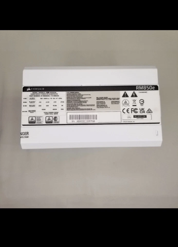 Fuente de alimentación ATX de bajo ruido totalmente modular CORSAIR RM850e (2025) Foto 2 de 4