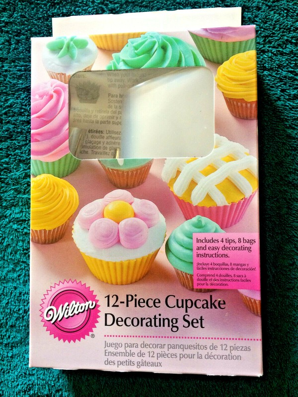 Wilton 12-Piece Cupcake Decorating Set