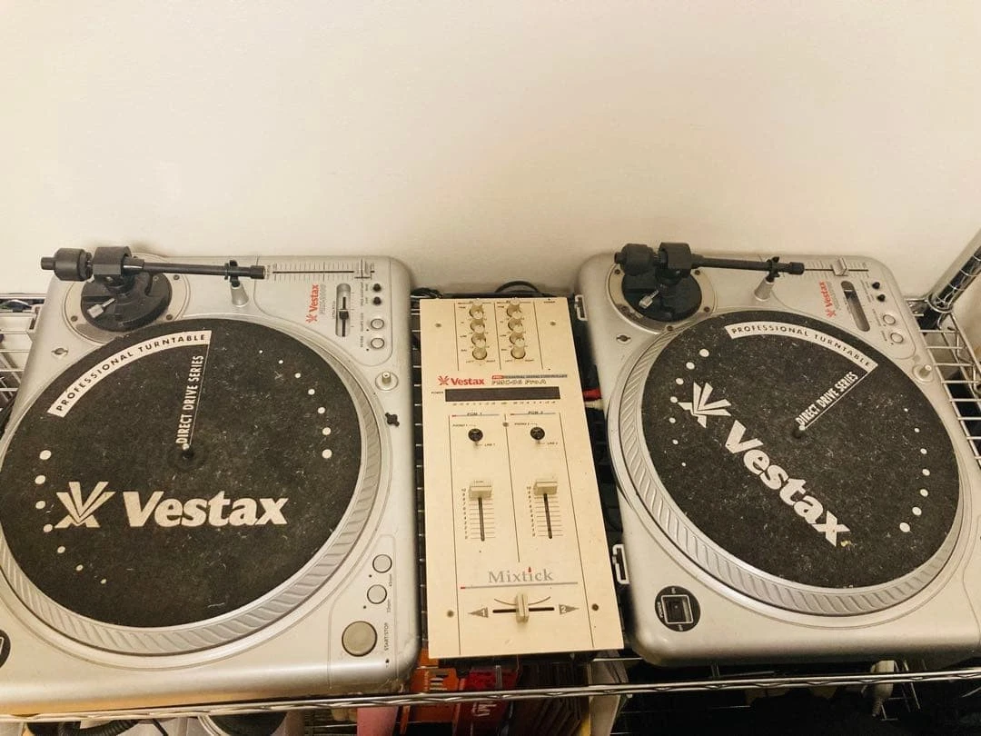 Vestax Direct Drive Series 2台セット Preços baixos em Vestax Direct Drive Toca-discos para DJs