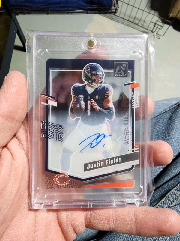 2023 Clearly Donruss Justin Fields Auto/200