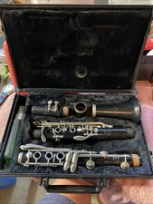 Vito reso-tone clarinet with case made in USA