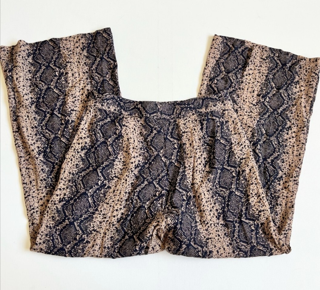 Blue Life Brown Snake Python Boa Cropped Ankle Fl… - image 4