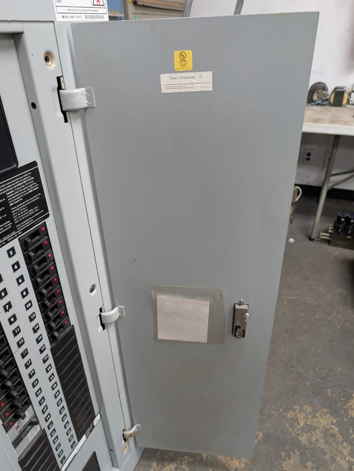 🤪 SIEMENS 125 AMP MAIN PANELBOARD 600Y/347 VAC 3Ø 4W 32 CIRCUIT SEE42ML125CBS - Image 3 of 4