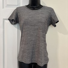 32 Degree women’s scoop neck tee, short sleeve, size small
