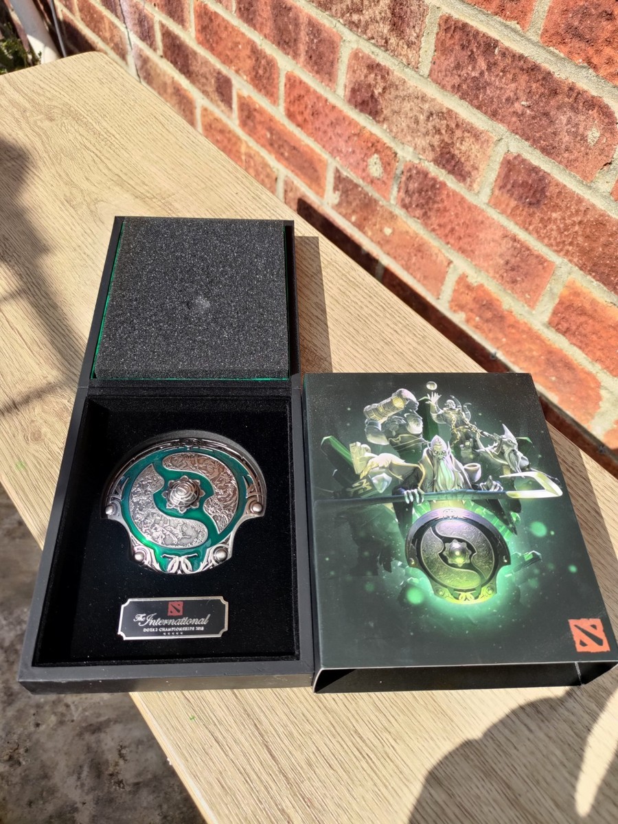 Dota 2 Collector's Aegis-Roshan Collection 2016 2025 Valve