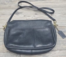 Vintage COACH Glovetanned Leather Companion Bag 9300 Classic Legacy Black Purse