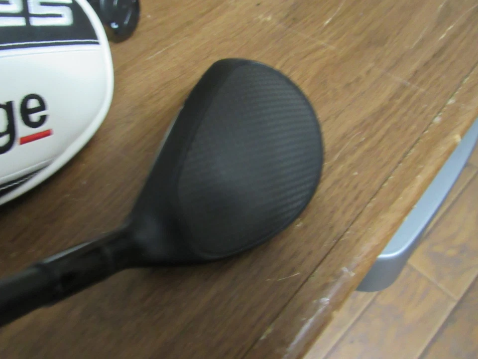 TOUR EDGE EXOTICS E725 HYBRID  3 -STIFF  - VERY GOOD COND. W/ HEADCOVER - Image 4 of 4