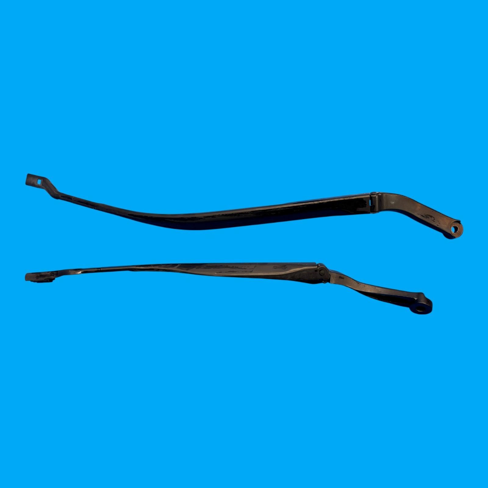 14-20 Maserati Ghibli OEM Front Left & Right side windshield wiper arm arms
