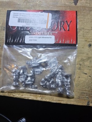 Two 25mm WW1 German Light Minenwerfer With Crew. From Old Glory Miniatures