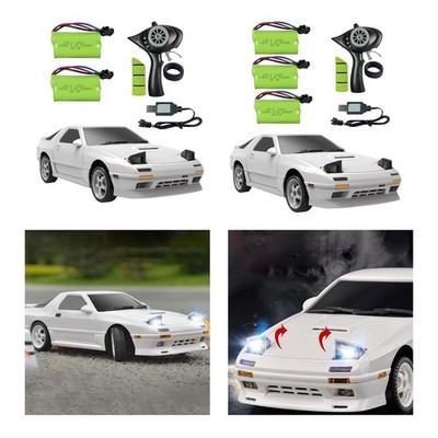 1/18 Flip Lamp 4WD Drifting Tire Sportspielzeugauto für Kinder im Alter von