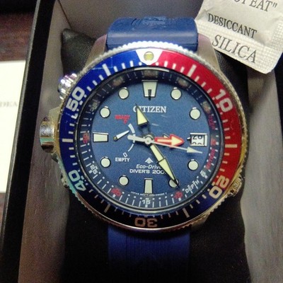 Citizen Diver Promaster Aqualand Herrenuhr Blau Rundes Zifferblatt Datum Zubehör