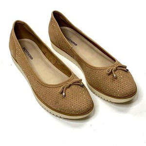 khaki flat shoes