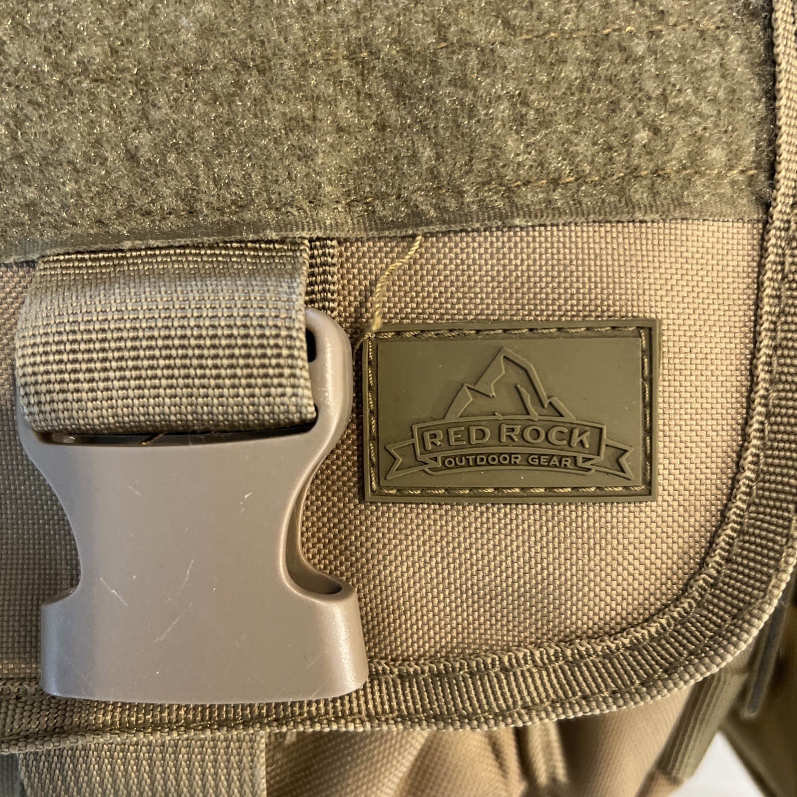 New Red Rock Outdoor Gear Hipster Sling Bag - Coyote 80138COY