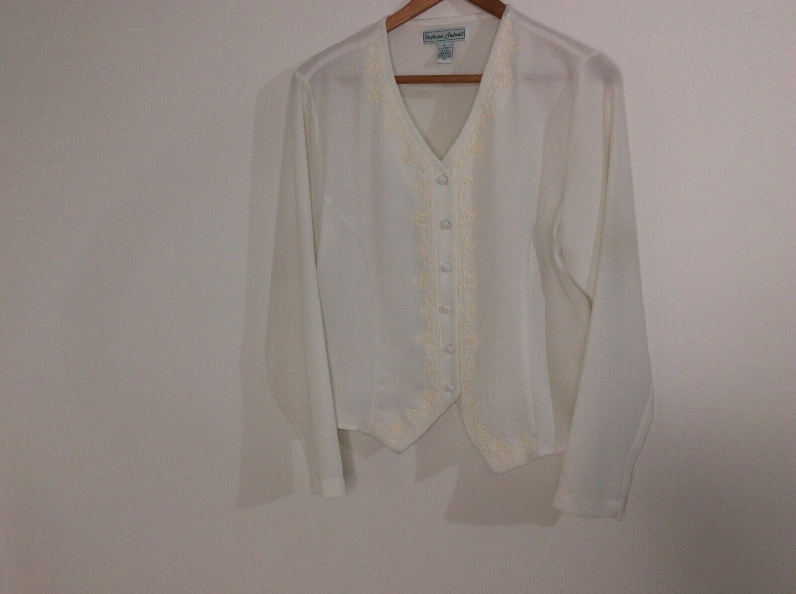 Vintage White On White Emboidery Stephanie Andrew… - image 2
