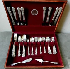 Wm Rogers MFG CO Extra Plate Original Rodgers Silverplate Flatware Set 53ps BOX