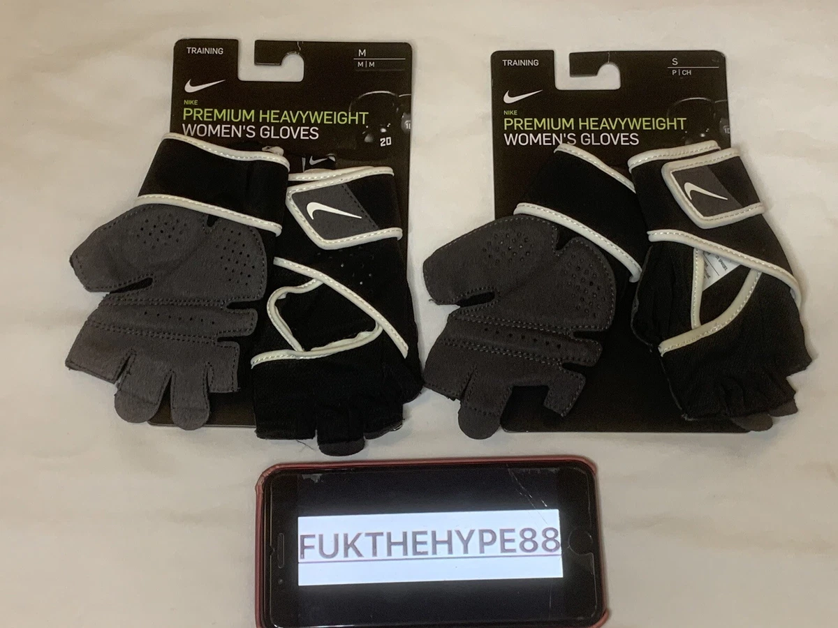 NWT Nike Premium Heavyweight Women s Training Gloves size Medium NLGC6 010 25