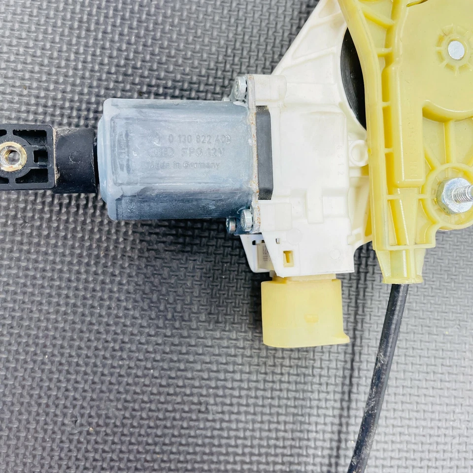 07-11 BMW 328i Regulador de Janela Frontal Direita de Passageiro com Motor OEM 7193456 - Imagem 4 de 4