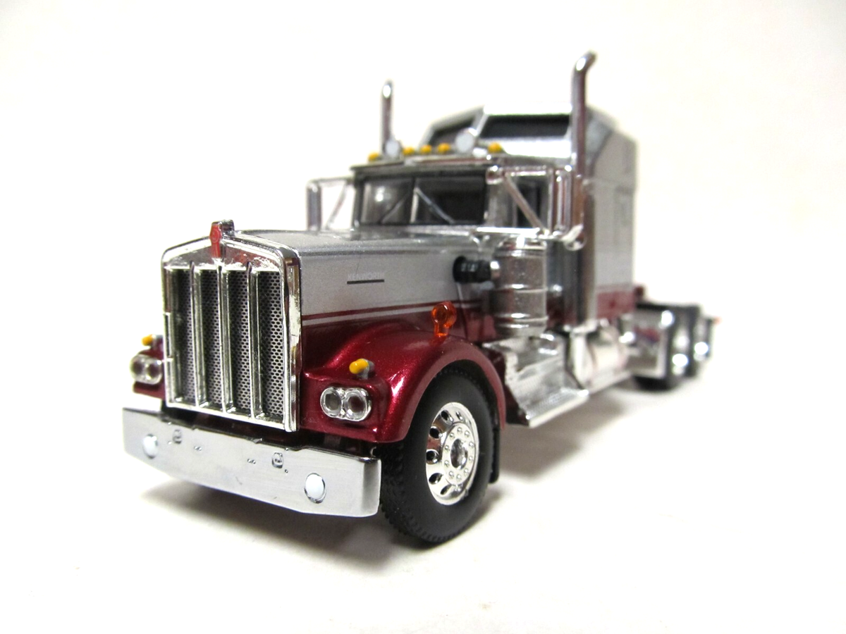 DCP, FIRST GEAR 1/64 SCALE W-900A KENWORTH AERODYNE, SILVER,CORAL