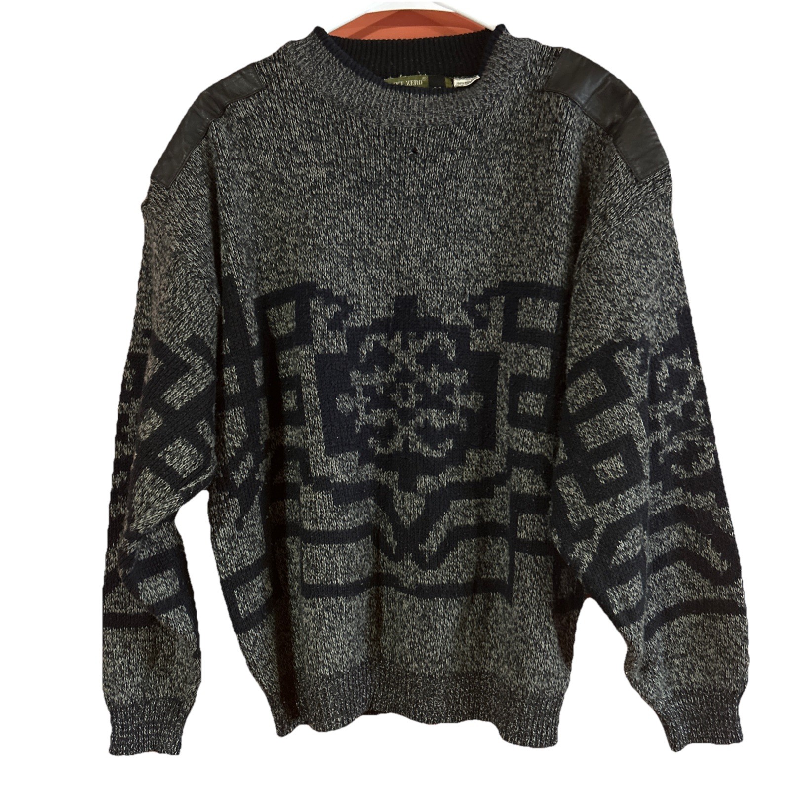 Vintage Point Zero Abstract Pattern Black Grey Pu… - image 1