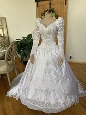 Customized White Vintage Luxury Victorian Renaissance Style Wedding Dresseshot