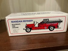 1993 ERTL Seagrave Fire Engine Mandan Refinery Diecast Locking Coin Bank