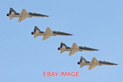 FOTO FLUGZEUG EN' T-38 FORMATION ROTE FLAGGE 16-2. VIER T-38CS RUN IN TO BREAK F