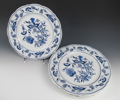 4) Blue Danube Blue Onion (Japan) Dinner Plates 10 1/4