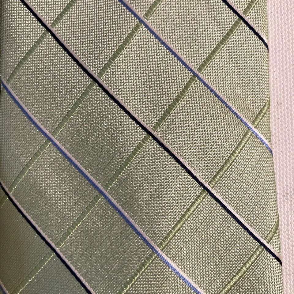 Corbata de seda verde oliva lisa Saddlebred nueva con etiquetas 57" X 3 1/4" para hombre Foto 2 de 4
