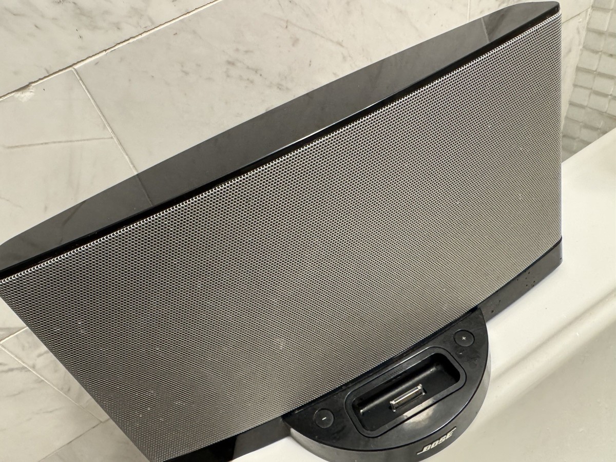 parts / Repairs READ: Bose SoundDock Series II Digital Music