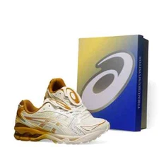 ASICS GEL-KAYANO 14 × THE MUSEUM VISITOR 1203A528 100 Cream Mineral Brown