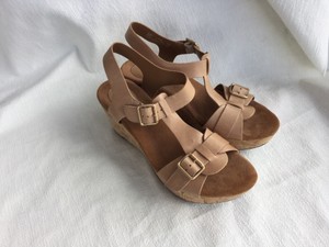 clarks artisan platform sandals