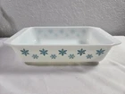 Vintage Pyrex Snowflake 575 B Two Quart Casserole Dish