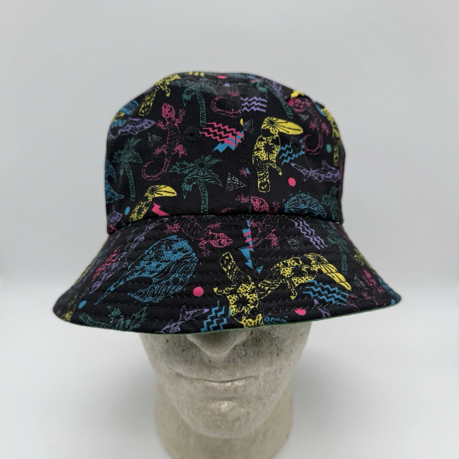 B Fresh Bucket Hat Neon Gecko Print Black Retro 90s Festival Streetwear Cap
Opens in a new window or